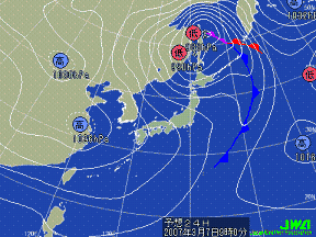 明日の気圧配置図と波浪予報図