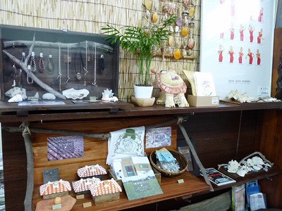 展示ケースレイアウト変更