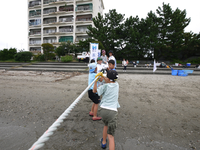 ボーイスカウト浜松第6団の親睦「地引網」の様子です。 ボーイスカウト浜松第6団の親睦「地引網」の様子です。