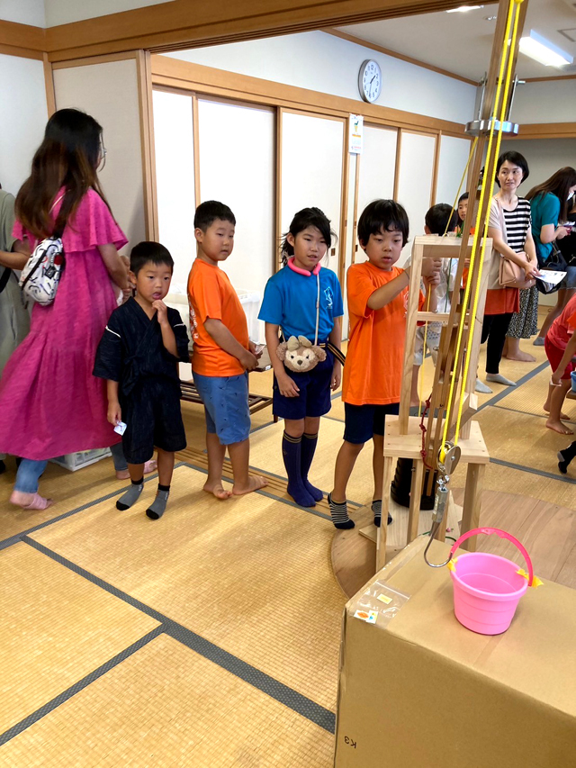 ボーイスカウト浜松第6団の「こども縁日」の様子です。 ボーイスカウト浜松第6団の「こども縁日」の様子です。