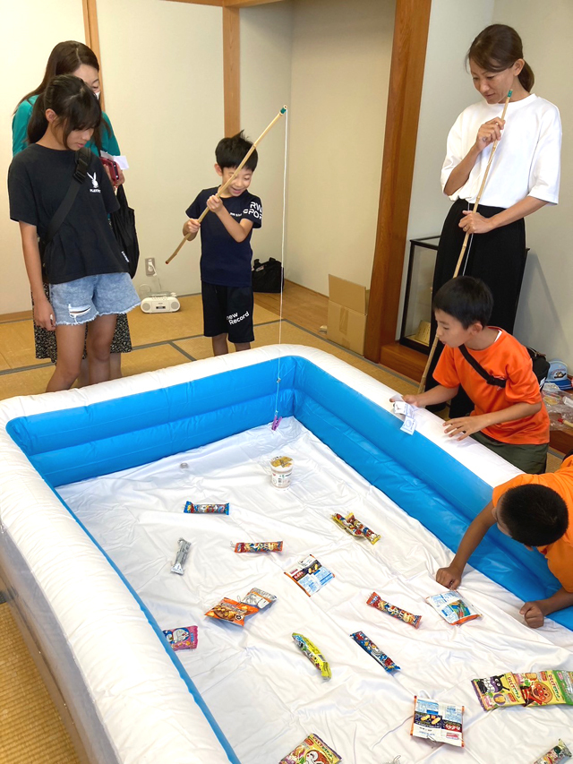 ボーイスカウト浜松第6団の「こども縁日」の様子です。 ボーイスカウト浜松第6団の「こども縁日」の様子です。