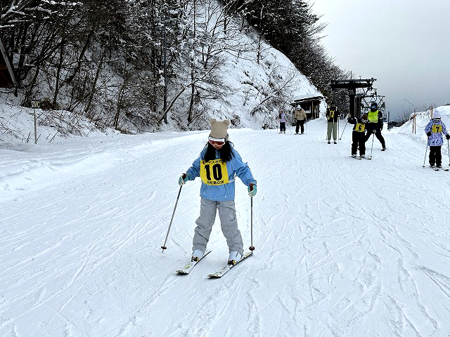 ボーイスカウト浜松第6団のスキー訓練の様子です。 ボーイスカウト浜松第6団のスキー訓練の様子です。