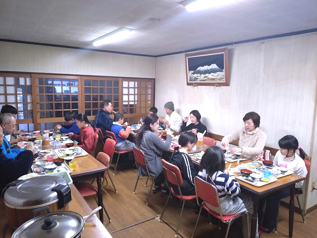 ボーイスカウト浜松第6団のスキー訓練の様子です。 ボーイスカウト浜松第6団のスキー訓練の様子です。