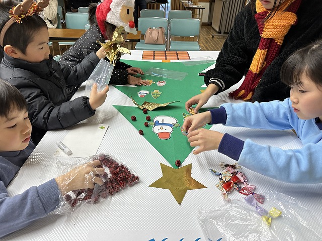 ボーイスカウト浜松第6団の「魔法学校のクリスマス」の様子です。 ボーイスカウト浜松第6団の「魔法学校のクリスマス」の様子です。