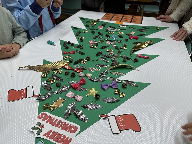 ボーイスカウト浜松第6団の「魔法学校のクリスマス」の様子です。 ボーイスカウト浜松第6団の「魔法学校のクリスマス」の様子です。