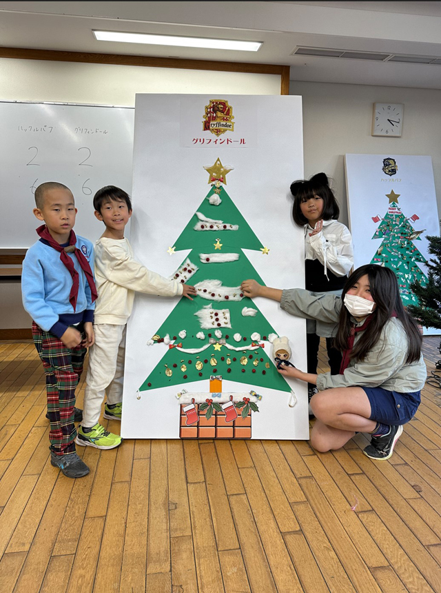 ボーイスカウト浜松第6団の「魔法学校のクリスマス」の様子です。 ボーイスカウト浜松第6団の「魔法学校のクリスマス」の様子です。