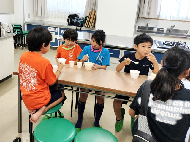 ボーイスカウト浜松第6団の「こども縁日」の様子です。 ボーイスカウト浜松第6団の「こども縁日」の様子です。