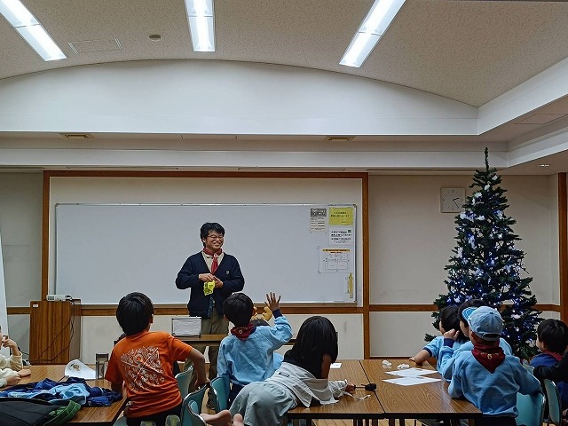 ボーイスカウト浜松第6団の「魔法学校のクリスマス」の様子です。 ボーイスカウト浜松第6団の「魔法学校のクリスマス」の様子です。