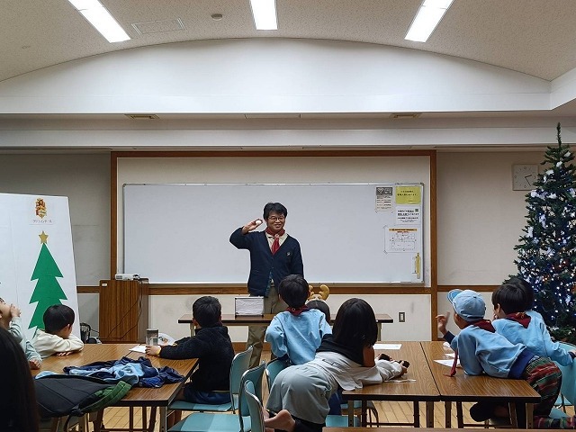 ボーイスカウト浜松第6団の「魔法学校のクリスマス」の様子です。 ボーイスカウト浜松第6団の「魔法学校のクリスマス」の様子です。