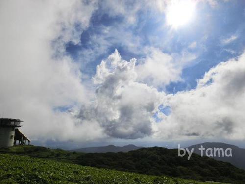 あっという間に変化する雲の風景 箱根駒ケ岳山頂