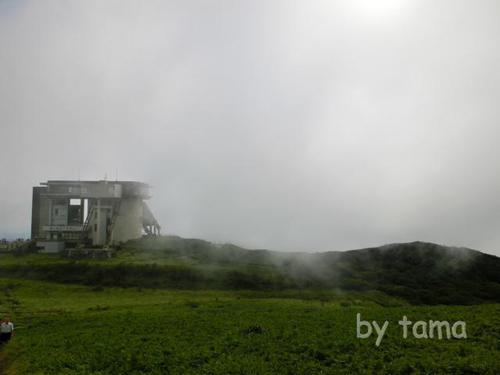 あっという間に変化する雲の風景 箱根駒ケ岳山頂