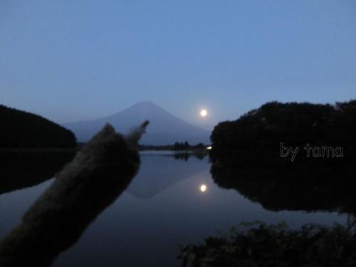 初めての逆さ冨士と名月を撮るの巻き♪　意気込みだけは・・・・・・