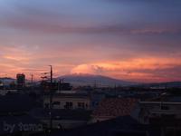 緊急ＵＰ　今日の撮れたて富士山　夕焼けから闇夜へ