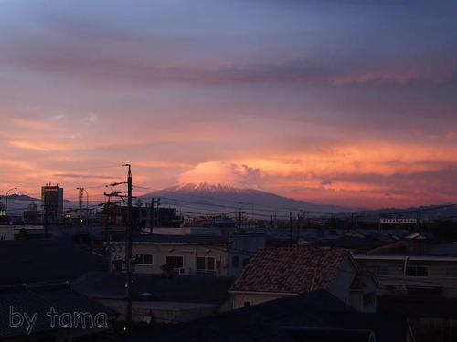 緊急UP 今日の撮れたて富士山 夕焼けから闇夜へ