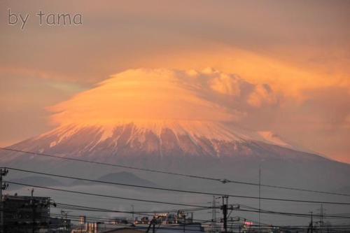 緊急UP 今日の撮れたて富士山 夕焼けから闇夜へ