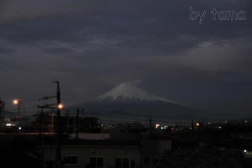 緊急UP 今日の撮れたて富士山 夕焼けから闇夜へ
