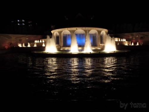 水が幻想的だよ~♪ 常葉公園の噴水