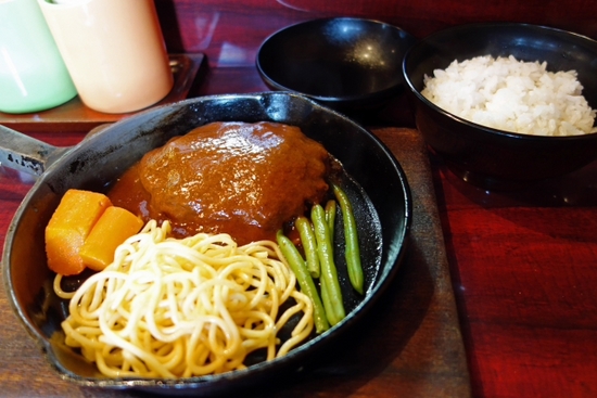 久しぶりのハンバーグセット ふらいぱん 富士市 久しぶりのハンバーグセット ふらいぱん 富士市