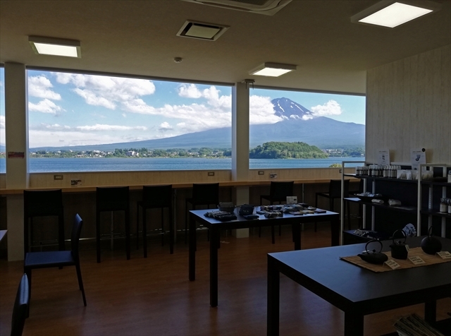 新しく出来た！　富士山展望カウンター　河口湖大石公園
