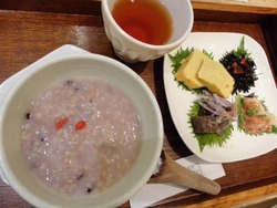 玄米ごはんが食べられる カフェ