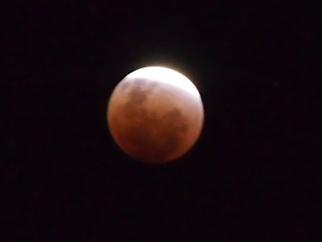 22時52分 皆既月食 2011年12月10日