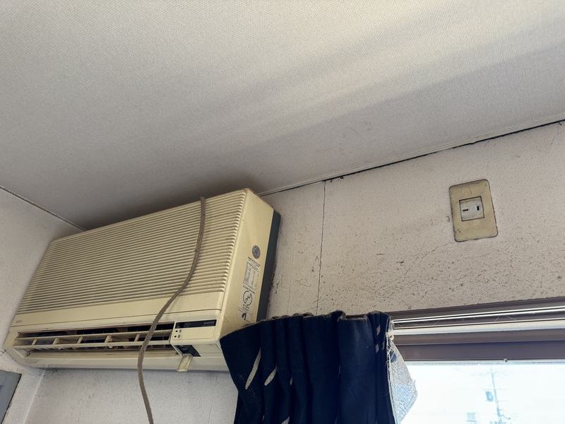 3100°C以上の熱で溶接。家電量販店や通販業者で断られるエアコン工事もお任せください。