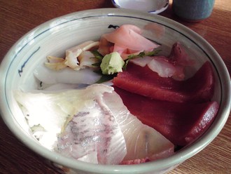 うまい海鮮丼