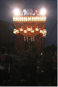 前夜祭もたくさんの人でした。