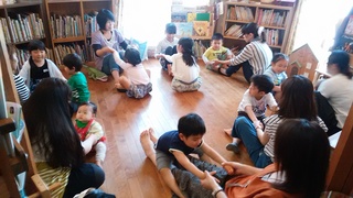 みんなdeHappy☆English♪親子で英語に触れ合う時間♪次回は「父の日イベントレッスン」ですよ(^^)/ みんなdeHappy☆English♪親子で英語に触れ合う時間♪次回は「父の日イベントレッスン」ですよ(^^)/