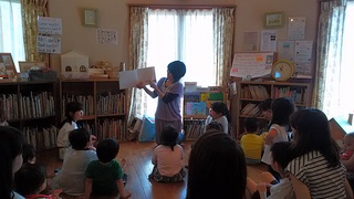 みんなdeHappy☆English♪親子で英語に触れ合う時間♪次回は「父の日イベントレッスン」ですよ(^^)/ みんなdeHappy☆English♪親子で英語に触れ合う時間♪次回は「父の日イベントレッスン」ですよ(^^)/