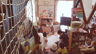 親子の緩やかな時間が心地よい「おはなし会」8月も開催します♪ 親子の緩やかな時間が心地よい「おはなし会」8月も開催します♪