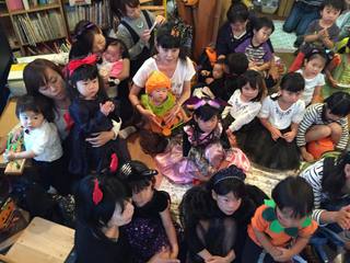 速報!1日目終了しました♪えほん文庫のハロウィンパーティー 速報!1日目終了しました♪えほん文庫のハロウィンパーティー