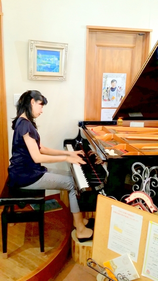 今週のえほん文庫♪音楽と絵本に親しむ秋「みんなでわいわいコンサート」「大人だけのえほんタイム」も開催します♪ 今週のえほん文庫♪音楽と絵本に親しむ秋「みんなでわいわいコンサート」「大人だけのえほんタイム」も開催します♪