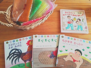 歌を楽しむ絵本♪わらべうた~童謡など♪一緒に口ずさめる絵本ありますよ♪ 歌を楽しむ絵本♪わらべうた~童謡など♪一緒に口ずさめる絵本ありますよ♪