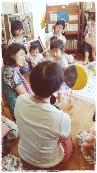 母から子へ伝承していきたい「わらべうた遊びの会」♪次回は3月に開催します! 母から子へ伝承していきたい「わらべうた遊びの会」♪次回は3月に開催します!