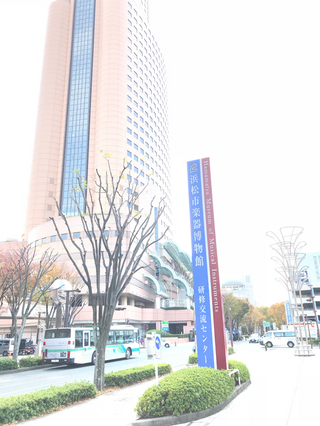 今週25日(土)は、いよいよ「えほん文庫10周年記念イベント・コンサート」開催日です!アクセス・駐車場情報 今週25日(土)は、いよいよ「えほん文庫10周年記念イベント・コンサート」開催日です!アクセス・駐車場情報