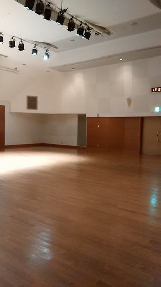憧れのホールへ♡ママスタッフさんと会場の下見&打ち合わせに行ってきました♪浜松市楽器博物館2階の音楽工房ホール♪ 憧れのホールへ♡ママスタッフさんと会場の下見&打ち合わせに行ってきました♪浜松市楽器博物館2階の音楽工房ホール♪