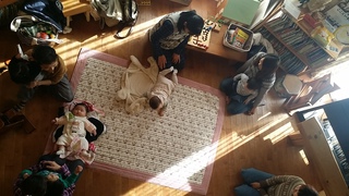 新しい「赤ちゃん会」スタートしました♪えほん文庫 新しい「赤ちゃん会」スタートしました♪えほん文庫