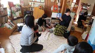えほん文庫の赤ちゃんのママの会♪5月17日の開催です♪ えほん文庫の赤ちゃんのママの会♪5月17日の開催です♪