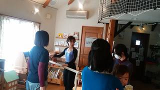 本日のえほん文庫♪バレエエクササイズ・絵本の貸出・おはなし会・アラフォーママのおしゃべり会がありますよ(^^)/ 本日のえほん文庫♪バレエエクササイズ・絵本の貸出・おはなし会・アラフォーママのおしゃべり会がありますよ(^^)/