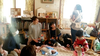 幸せ♡抱っことおんぶ講座♪目からウロコの気持ちのいい抱っこを体感していただきました♪ 幸せ♡抱っことおんぶ講座♪目からウロコの気持ちのいい抱っこを体感していただきました♪