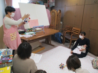 聖隷こども園わかばの子育て支援ひろばで出張お話会♪12月1日㈭午前10時から 聖隷こども園わかばの子育て支援ひろばで出張お話会♪12月1日㈭午前10時から