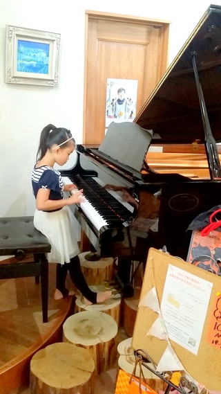 生の演奏を親子で楽しむ時間♪第6回みんなでわいわいコンサート終了しました♪次回は、11月23日(水・祝)です♬ 生の演奏を親子で楽しむ時間♪第6回みんなでわいわいコンサート終了しました♪次回は、11月23日(水・祝)です♬