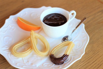 バレンタインにチュロス&ホットチョコレート バレンタインにチュロス&ホットチョコレート