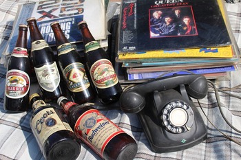 静岡県浜松市で買い取り! ビールのビン 4号黒電話 レコード など 静岡県浜松市で買い取り! ビールのビン 4号黒電話 レコード など