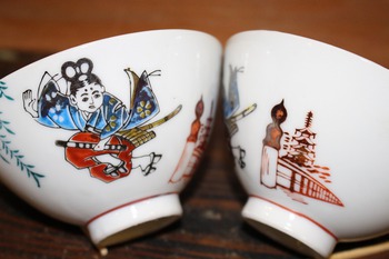 昭和30~40年代の子供用茶わん (古い茶碗・鉄腕アトム・月光仮面・てなもんや三度笠) 昭和30~40年代の子供用茶わん (古い茶碗・鉄腕アトム・月光仮面・てなもんや三度笠)