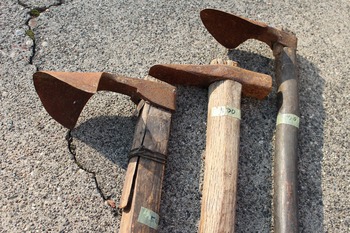物置き&作業小屋(工場)の解体前の不要品買取り (古道具・農業用品・古民具) 物置き&作業小屋(工場)の解体前の不要品買取り (古道具・農業用品・古民具)