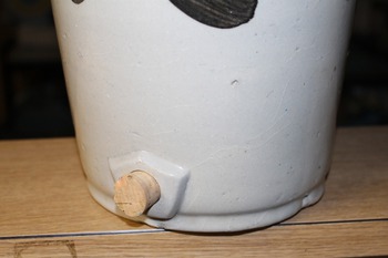 貧乏徳利・通い徳利・貸徳利・貸樽 (陶器製のとっくり・酒銘・酒屋の名前屋号入り・居酒屋) 貧乏徳利・通い徳利・貸徳利・貸樽 (陶器製のとっくり・酒銘・酒屋の名前屋号入り・居酒屋)