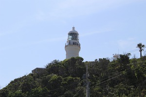 御前崎と逆アーチ形のしおさいはし 御前崎と逆アーチ形のしおさいはし