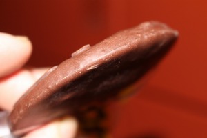 チョコフォーカステラ (UFO型のチョコレート菓子) チョコフォーカステラ (UFO型のチョコレート菓子)